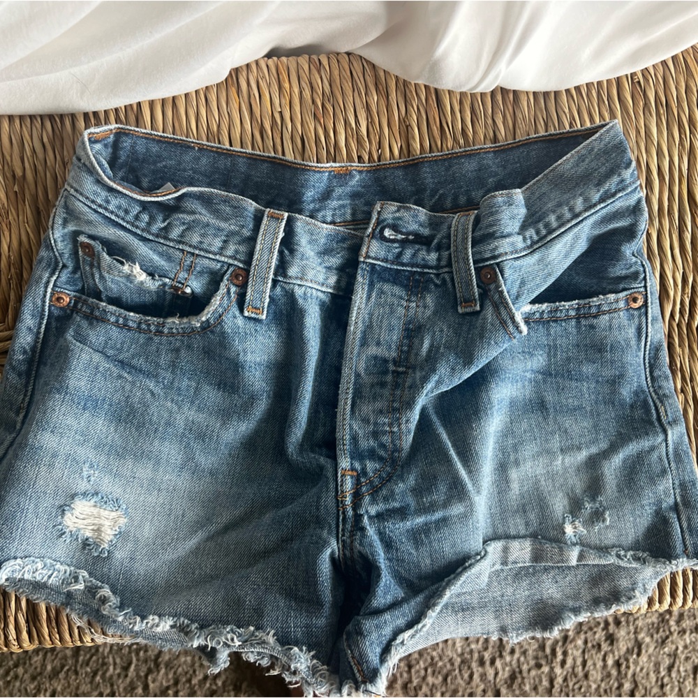 Levi shorts 3 pairs in this listing